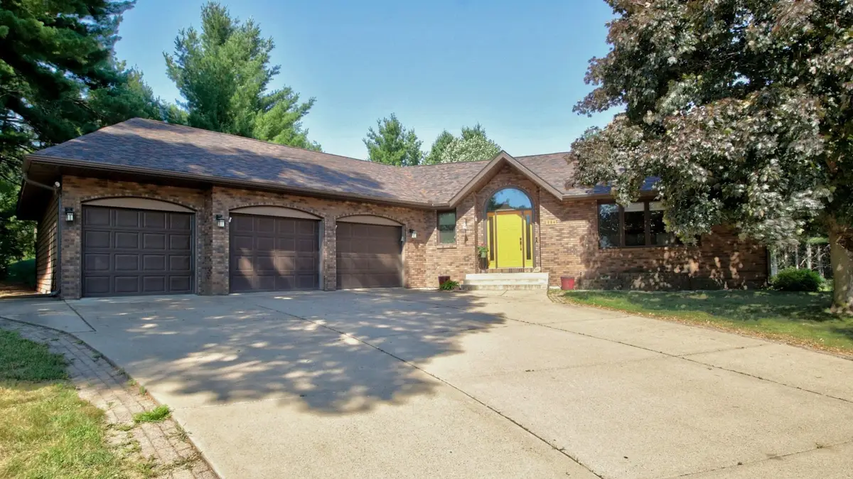 884 Windsor Forest Drive, Altoona, WI 54720 - #1