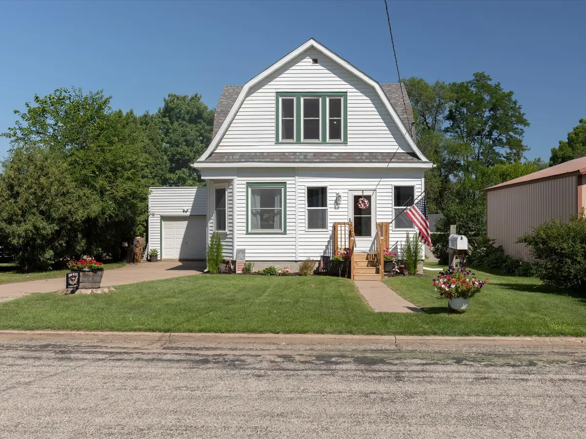 306 E Washington Street, Durand, WI 54736 - #1