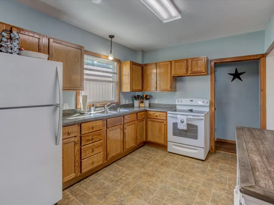 306 E Washington Street, Durand, WI 54736 - #3