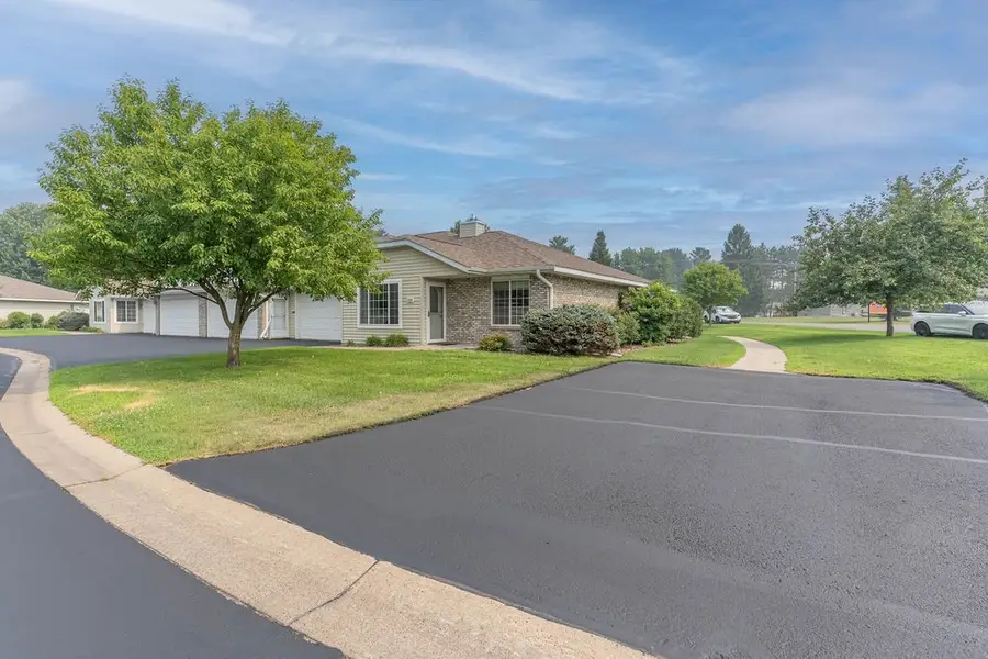 4530 E Robin Meadows Lane, Eau Claire, WI 54701 - #2