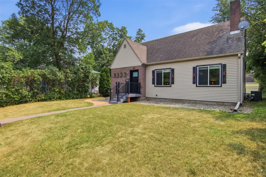 311 W Spruce Street, Chippewa Falls, WI 54729 - #2