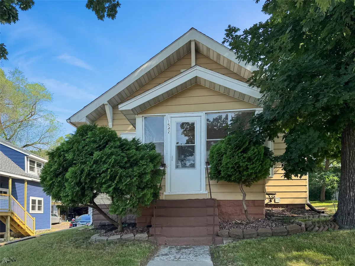 1542 Bellevue Avenue, Eau Claire, WI 54703 - #1