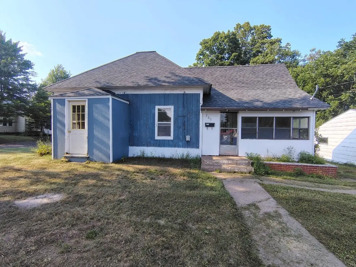 901 Worden Avenue E, Ladysmith, WI 54848 - #1