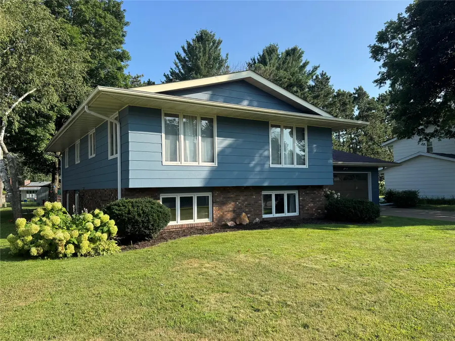 1439 Cummings Avenue, Eau Claire, WI 54701 - #2