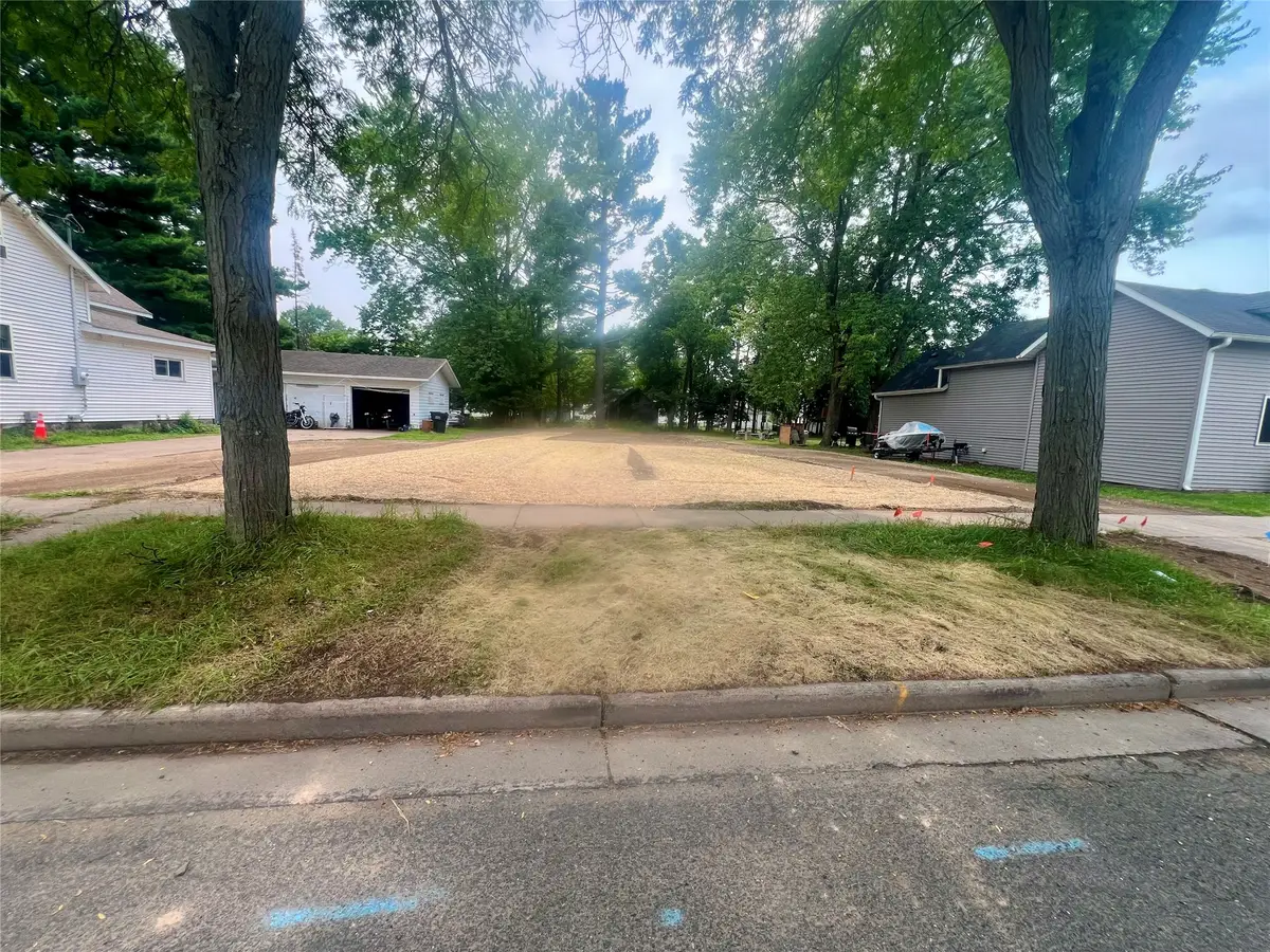 312 W 12th Avenue, Menomonie, WI 54751 - #1