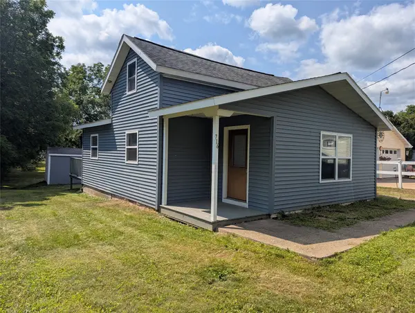 716 Lindoo Avenue E, Ladysmith, WI 54848