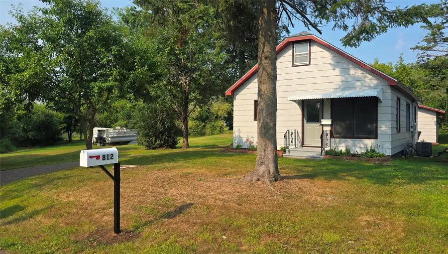 812 Phipps Avenue, Rice Lake, WI 54868 - #2