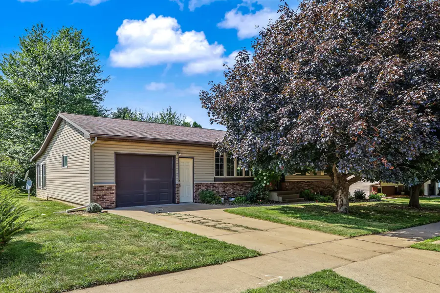 719 S Wisconsin Street, Fall Creek, WI 54742 - #3