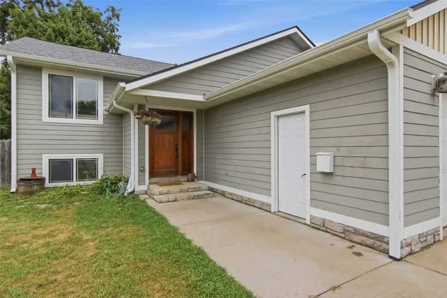 408 5th Street W, Altoona, WI 54720 - #3