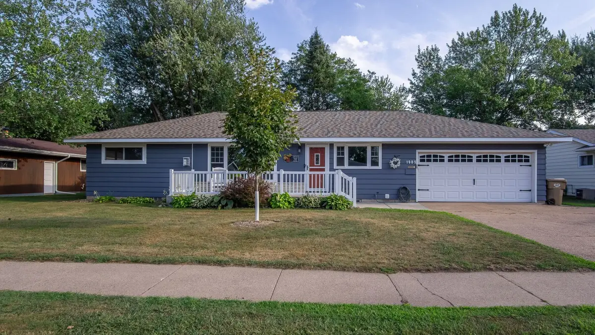 1905 E Lexington Boulevard, Eau Claire, WI 54701 - #1