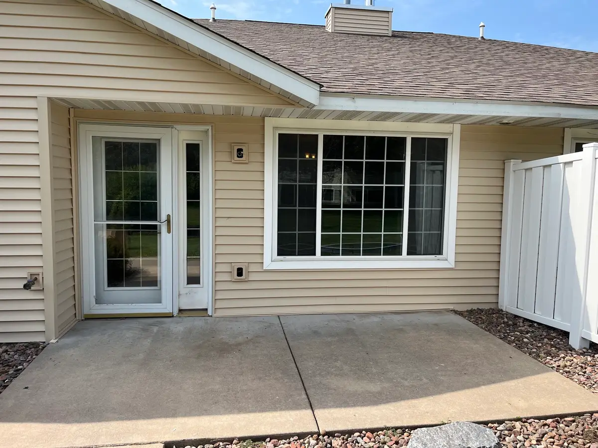 4326 W Robin Meadows Lane, Eau Claire, WI 54701 - #1