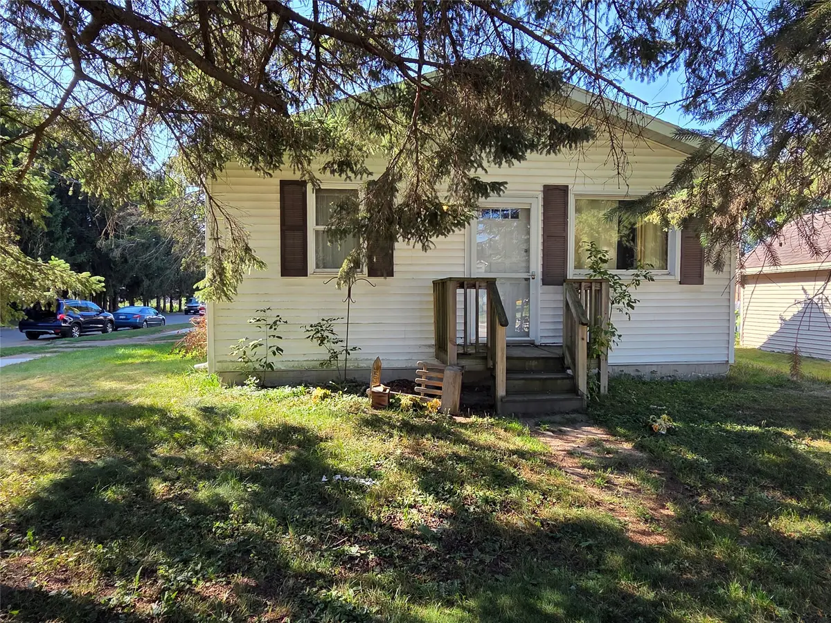 428 E School Street, Thorp, WI 54771 - #1