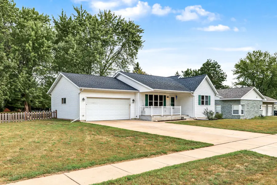 2336 Bradwood Avenue, Altoona, WI 54720 - #3