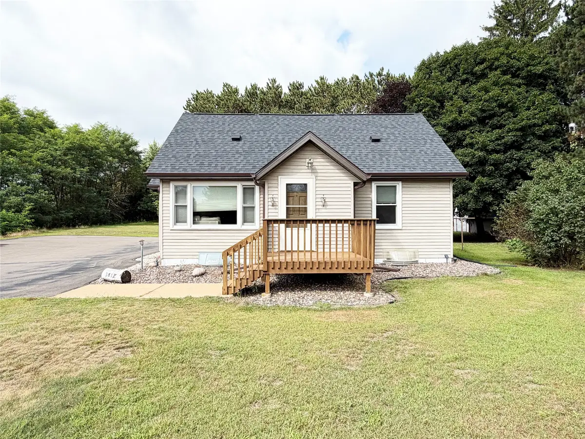 1812 Peterson Avenue, Eau Claire, WI 54703 - #1