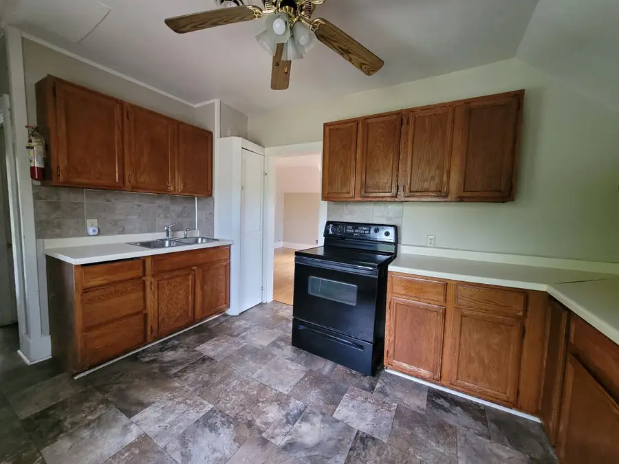 573 N Dewey Street #1&2, Eau Claire, WI 54703 - #3