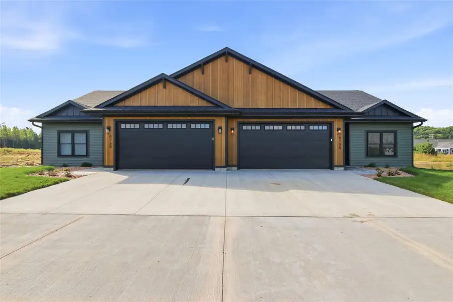 6735 Buck Tail Drive, Altoona, WI 54720 - #2