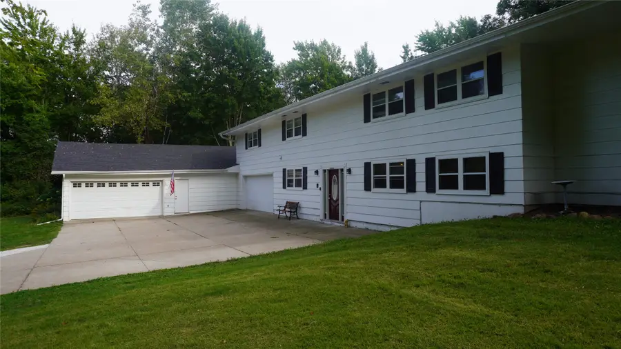 11967 N 15th Ave, Chippewa Falls, WI 54729 - #3