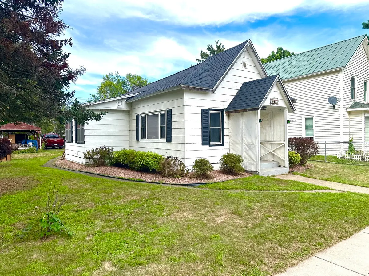 1021 E La Salle Avenue, Barron, WI 54812 - #1