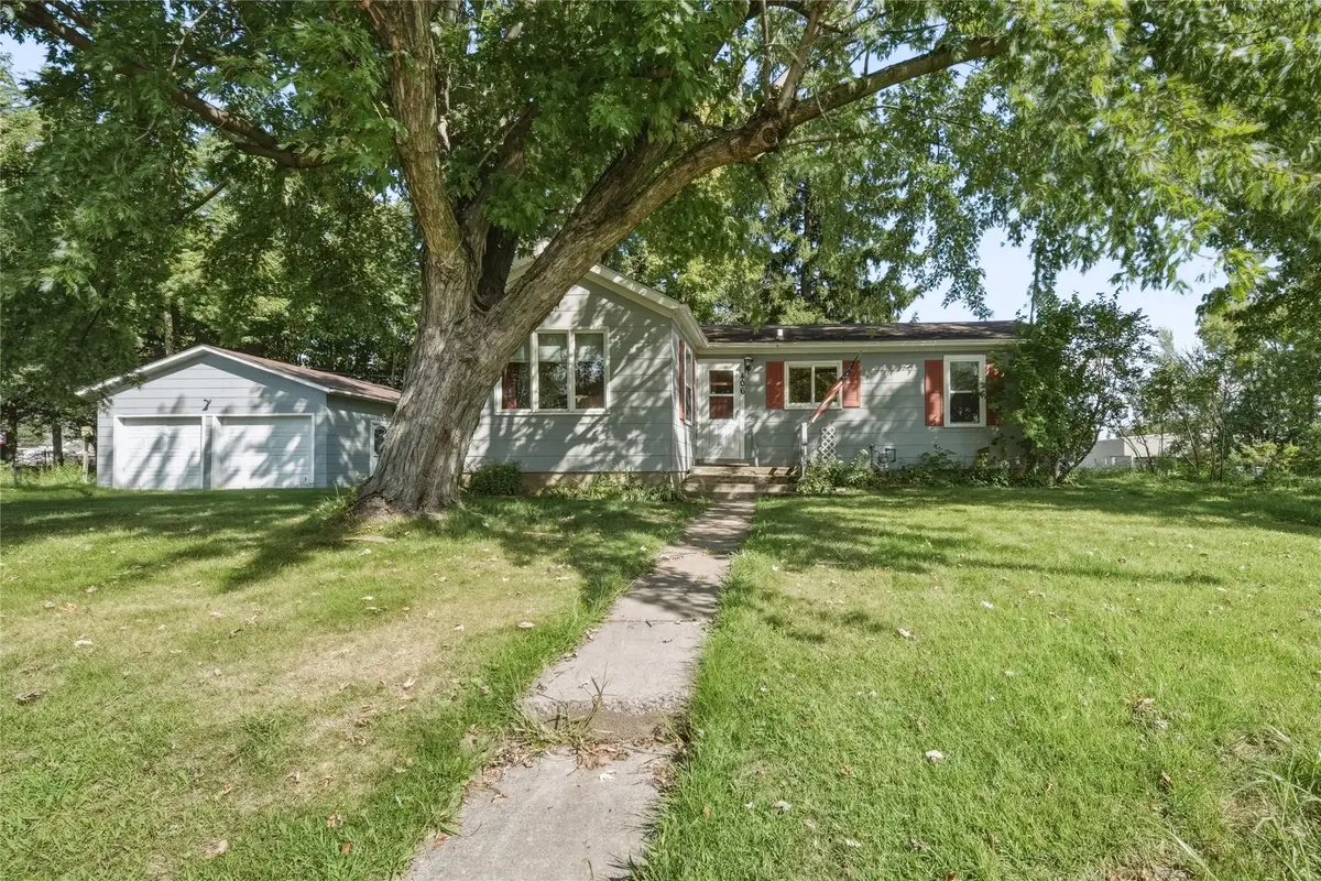 406 E Birch Street, Abbotsford, WI 54405 - #1
