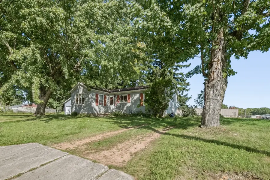 406 E Birch Street, Abbotsford, WI 54405 - #3