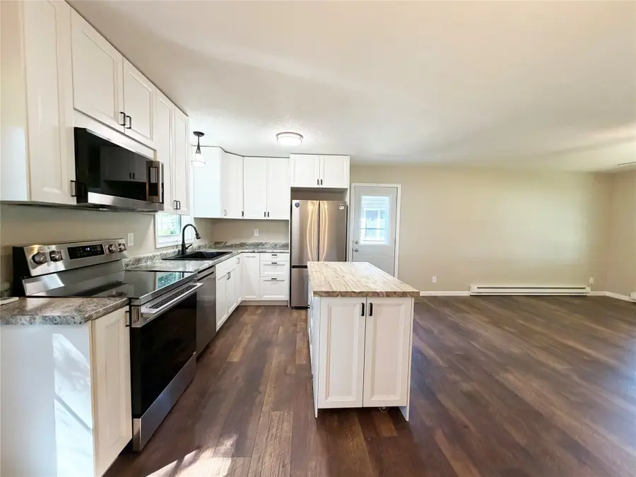 512 E Bracklin Street, Rice Lake, WI 54868 - #3