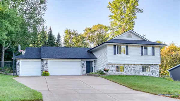 3309 S Pointe Court, Eau Claire, WI 54701