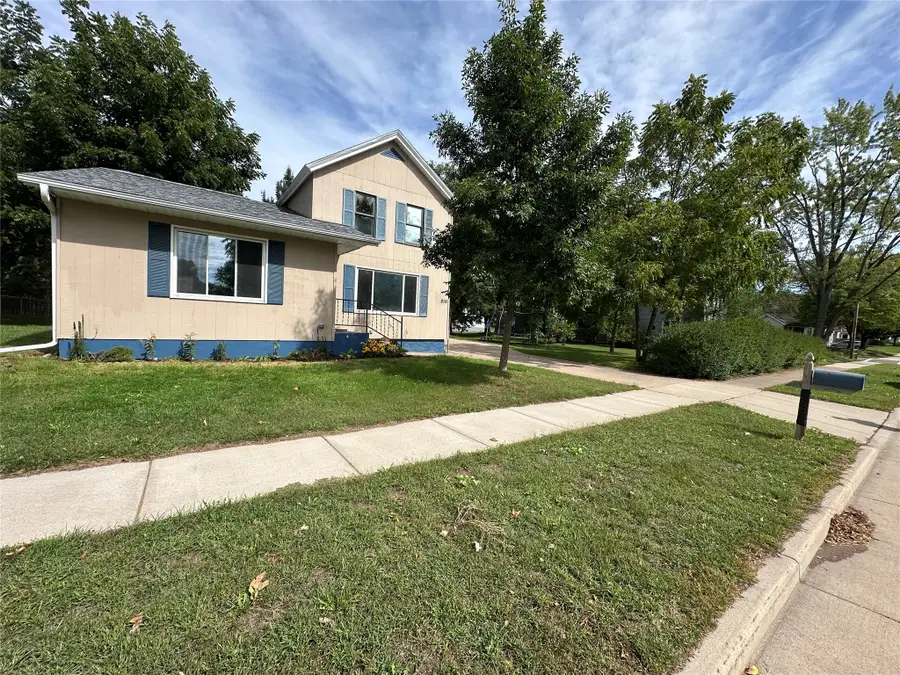 816 W Elm Street, Chippewa Falls, WI 54729 - #2