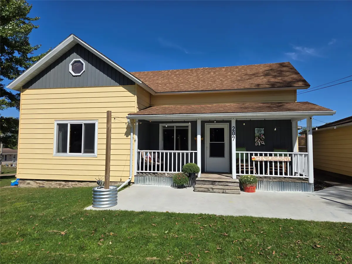 207 W 15th Street, Neillsville, WI 54456 - #1