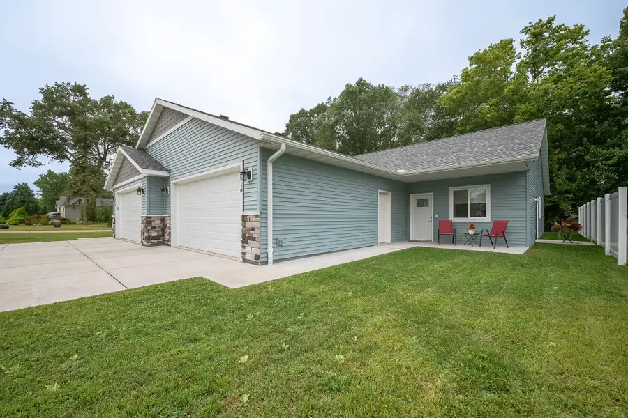 816 10th Street W #1-2, Altoona, WI 54720 - #3