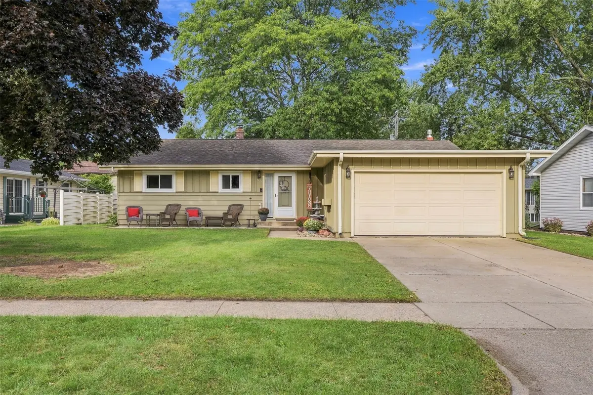 2810 Sherman Street, Eau Claire, WI 54701 - #1