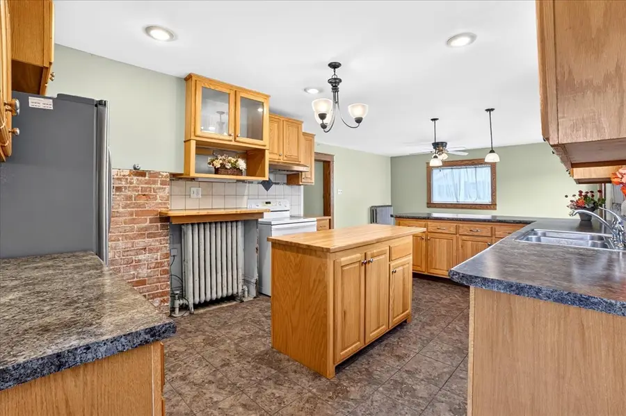 113 W Lincoln Avenue, Fall Creek, WI 54742 - #3