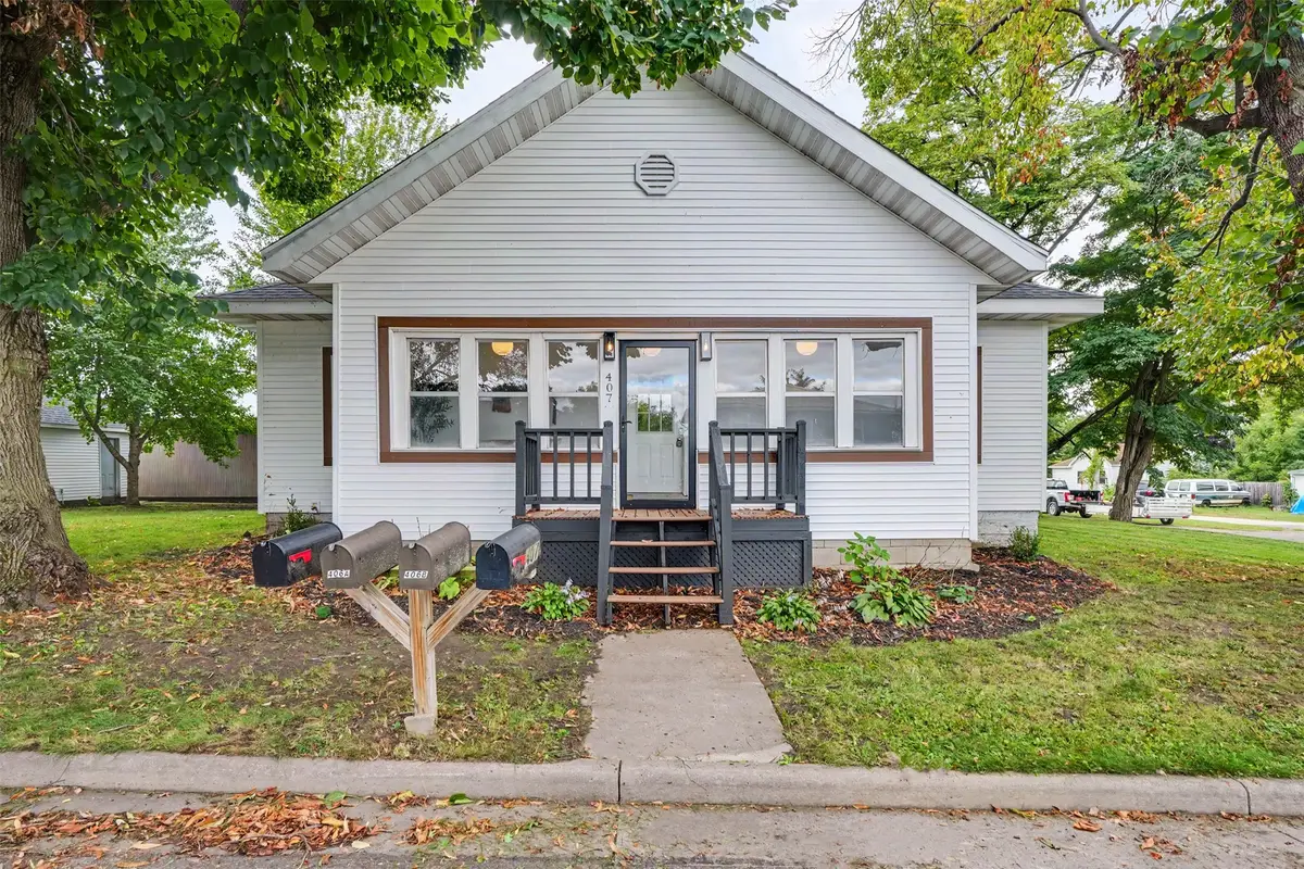407 8th Avenue W, Durand, WI 54736 - #1