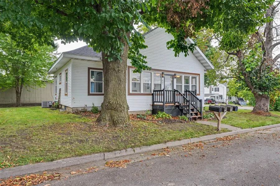 407 8th Avenue W, Durand, WI 54736 - #3