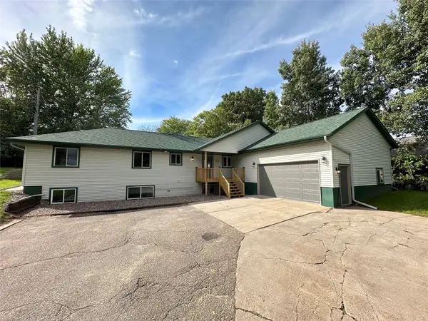 2610 Mont Claire Road, Eau Claire, WI 54703