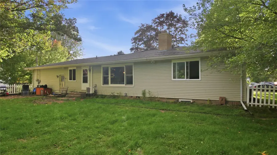 216 17th Street Ne, Menomonie, WI 54751 - #3