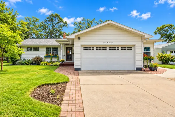 1202 North Shore Drive Ne, Menomonie, WI 54751