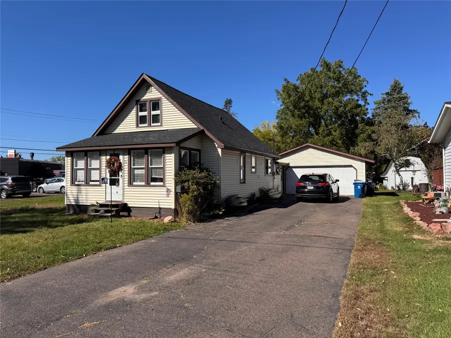 15 E Schneider Street, Rice Lake, WI 54822 - #2