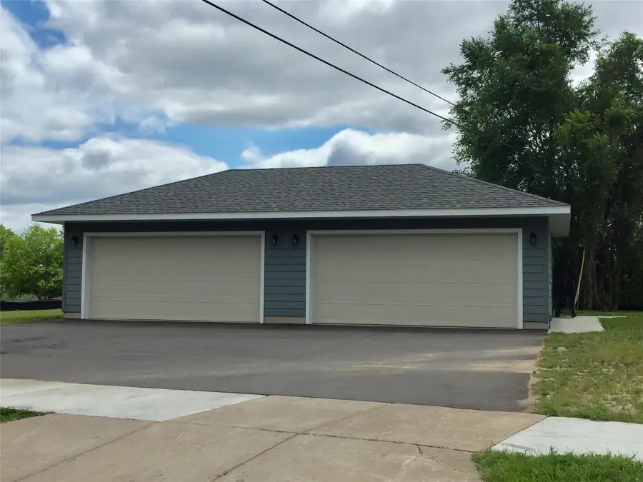 707 Division #A & B, Eau Claire, WI 54703 - #3
