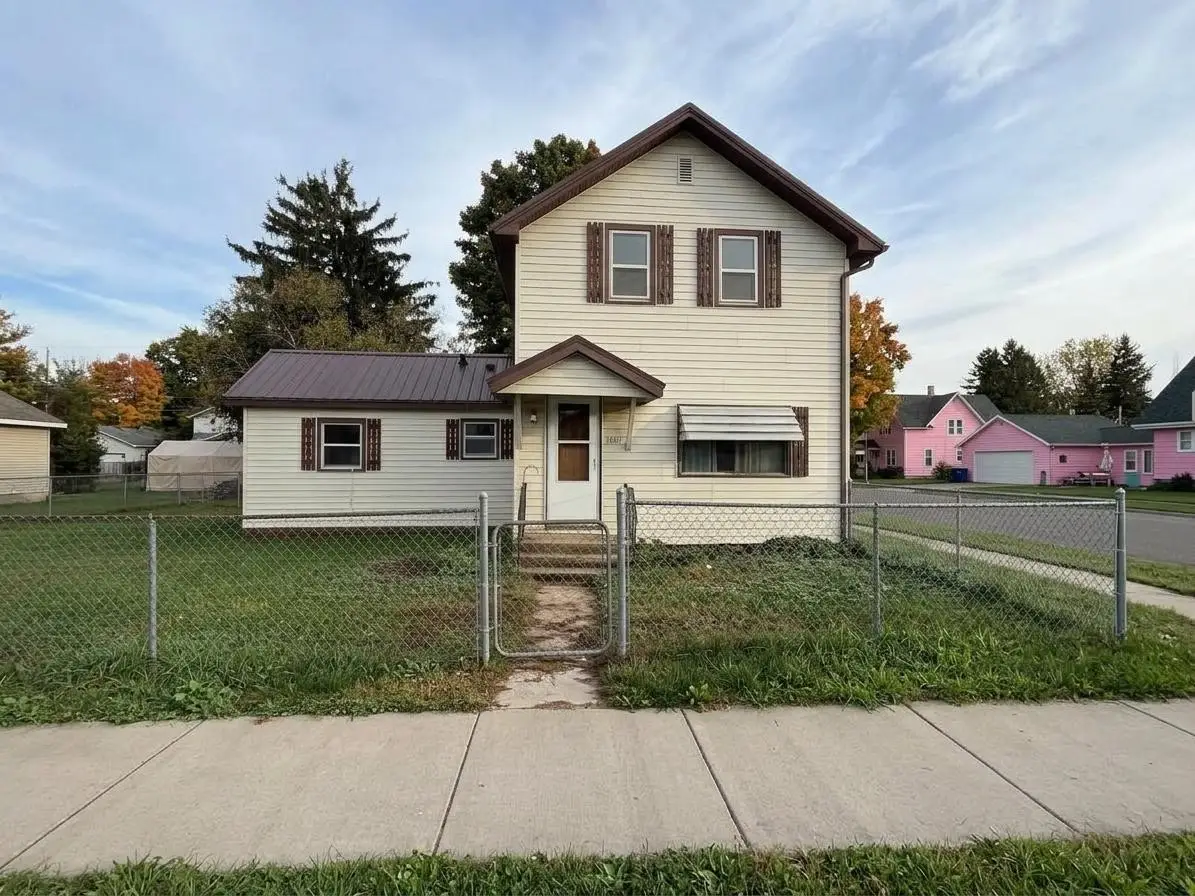 1037 E La Salle Avenue, Barron, WI 54812 - #1