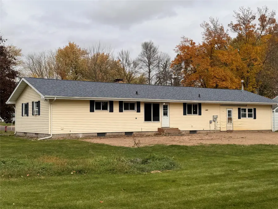 302 E Wisconsin Avenue, Barron, WI 54812 - #3