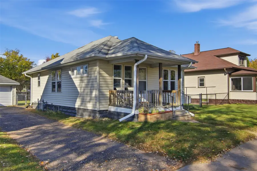 2422 4th Street, Eau Claire, WI 54703 - #2