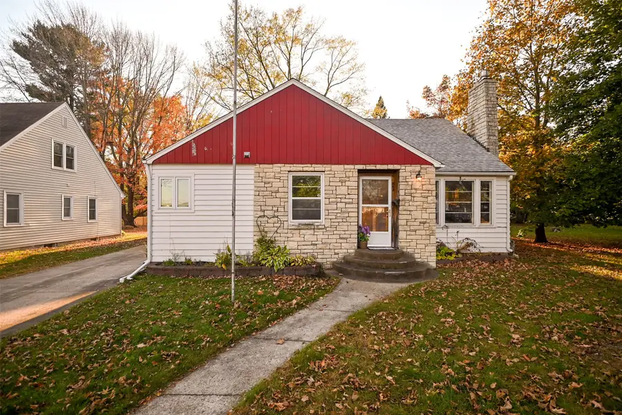 843 Hopwood Avenue, Menomonie, WI 54751 - #2