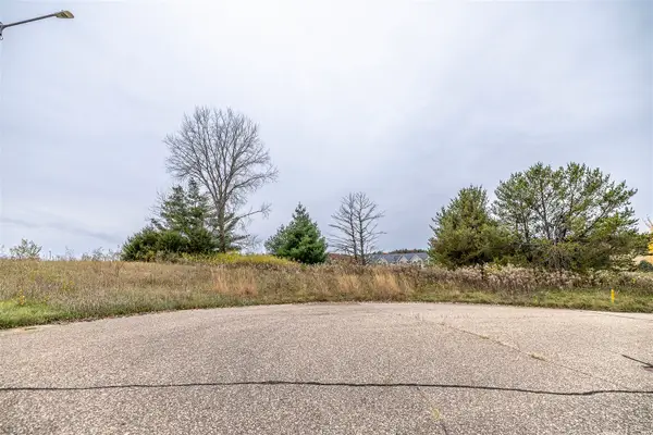 00 Cottonwood Avenue, Black River Falls, WI 54615