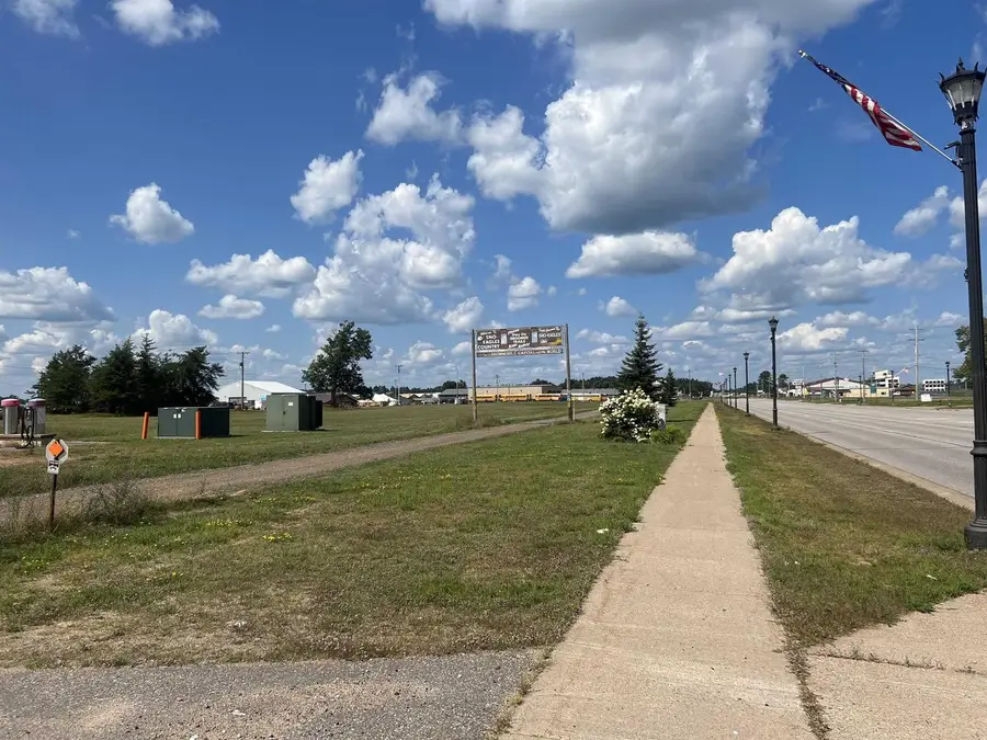 1100 N RAILROAD STREET, Eagle River, WI 54521 - #3