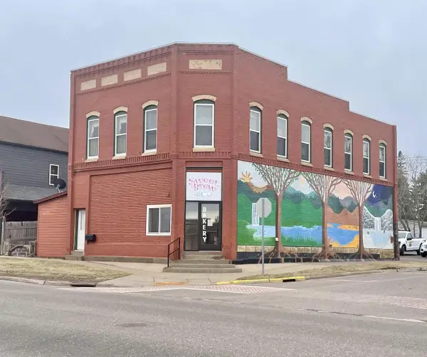 114 S 4TH AVENUE, Park Falls, WI 54552