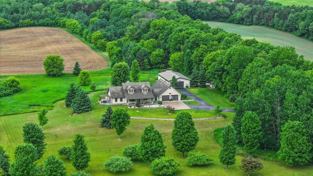 675 DIVINE WAY, Custer, WI 54423 - Image #1