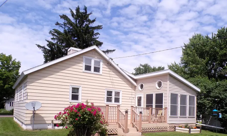 105 W FRANKLIN STREET, Thorp, WI 54771 - Image #2