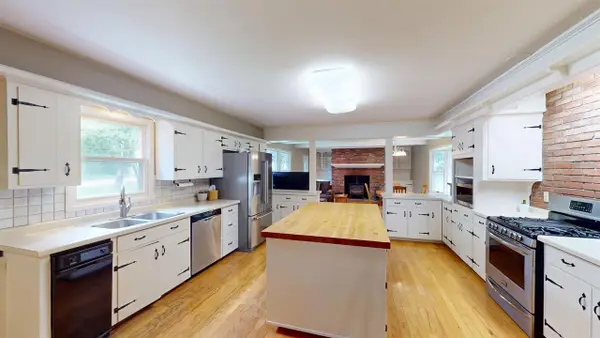 1511 N BROADWAY AVENUE, Marshfield, WI 54449