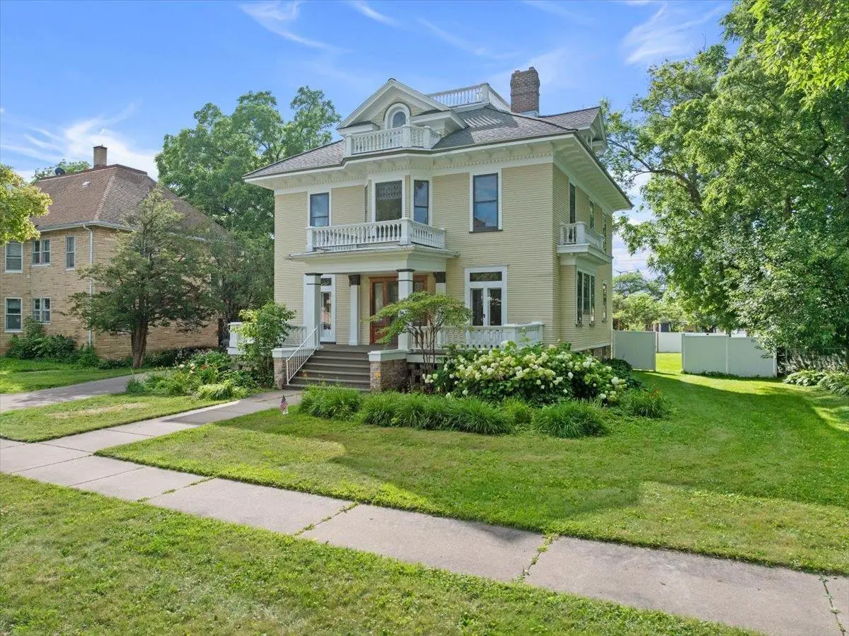 208 S CHERRY AVENUE, Marshfield, WI 54449 - Image #1