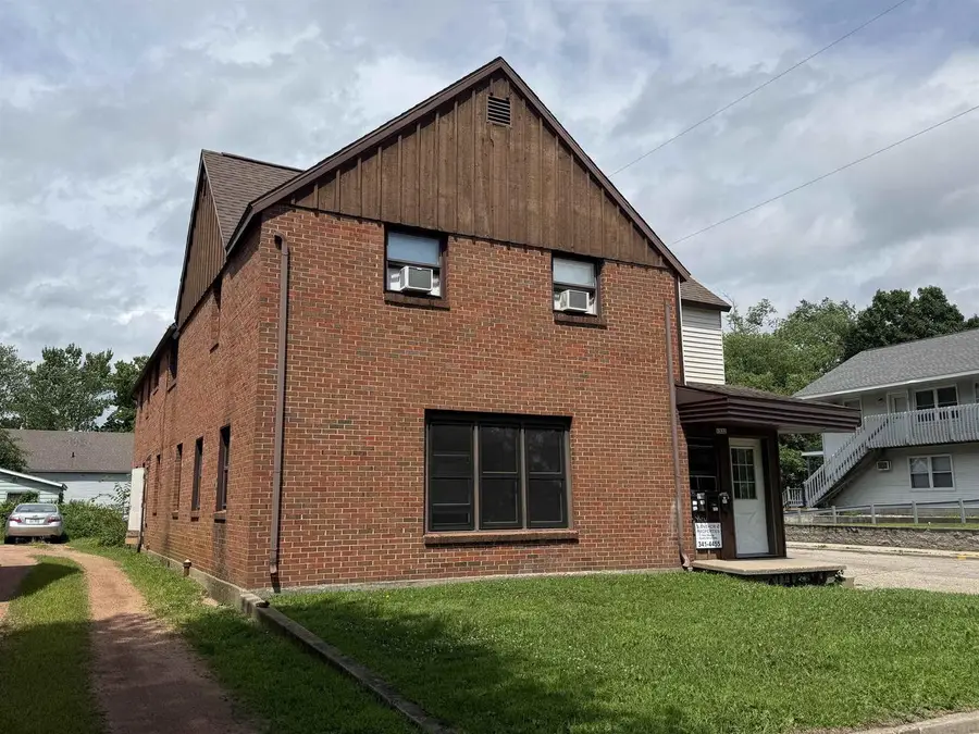 1532 COLLEGE AVENUE #1101/1101A Rogers St, Stevens Point, WI 54481 - Image #2